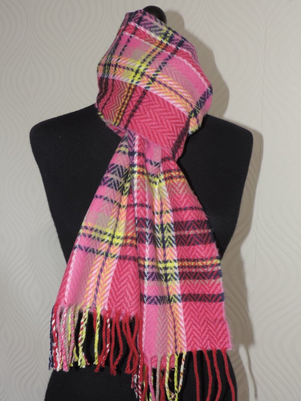 100% Cashmere Scarf Pink or Blue Made in England 12" x 64" w/3" fringe